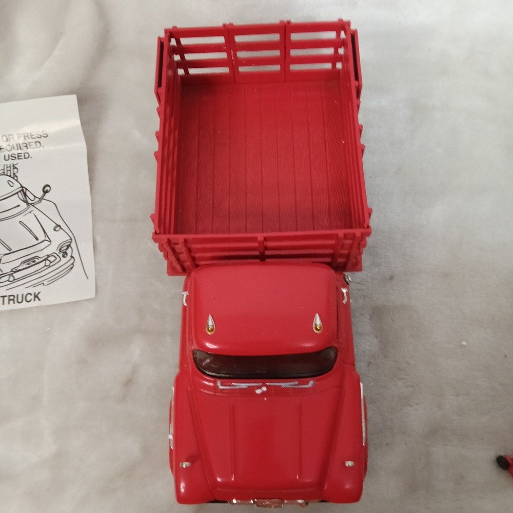 Ertl Coca-Cola 1957 Stake Truck Die-Cast Metal Model with Vending Machines 3156G - Picture 6 of 8